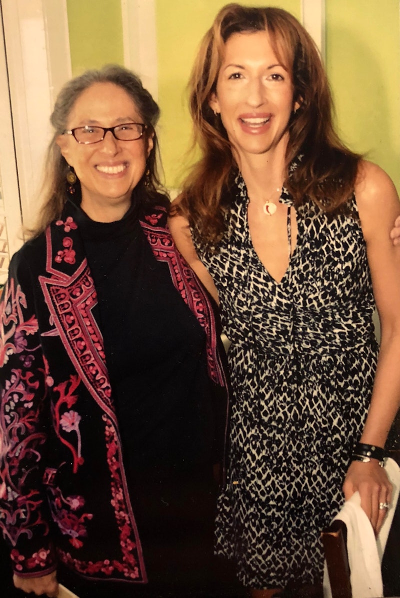 Alysia Reiner standing next to her mother