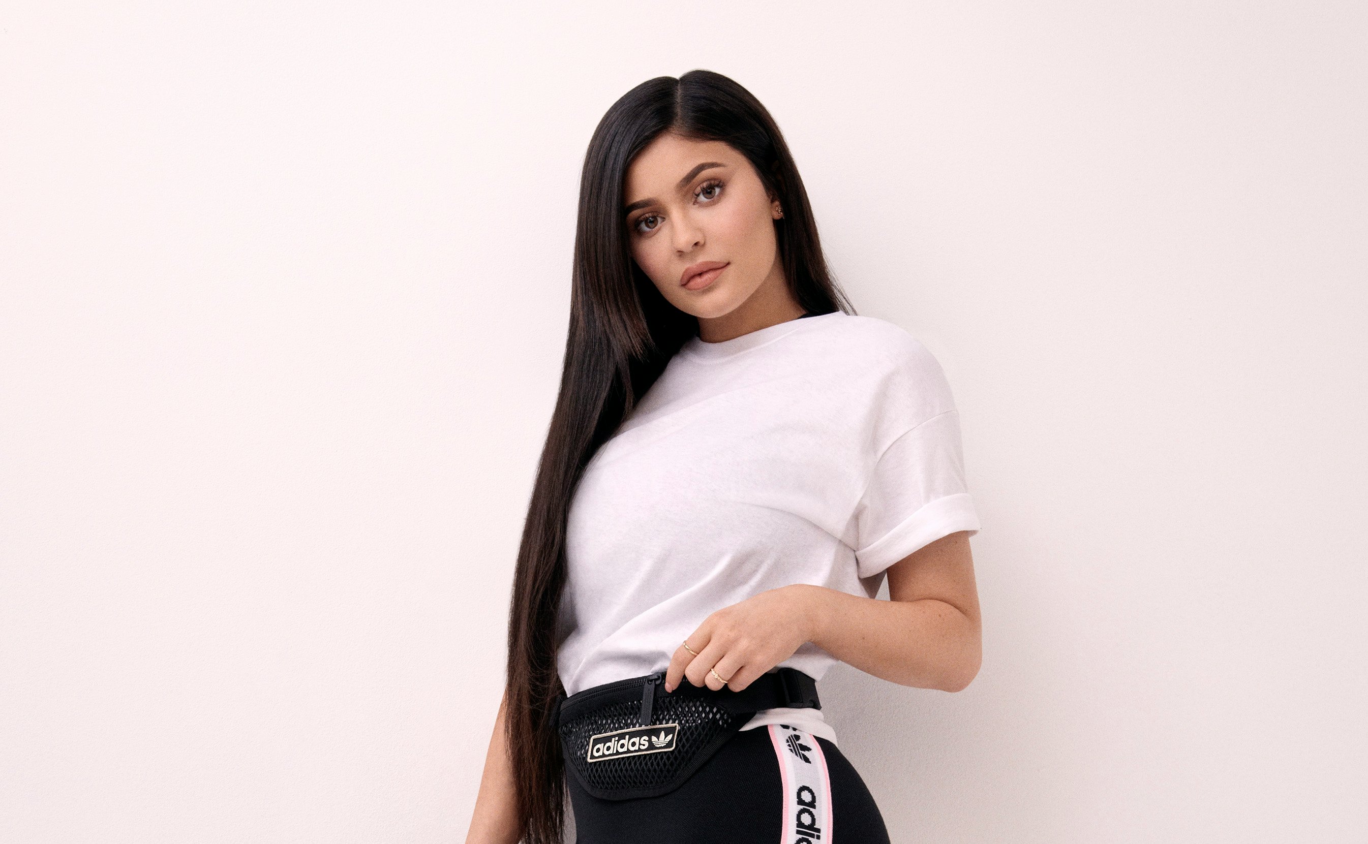 kylie jenner pink adidas