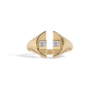 Signet Engagement Rings Are The Next Trend Modern Brides Will Love