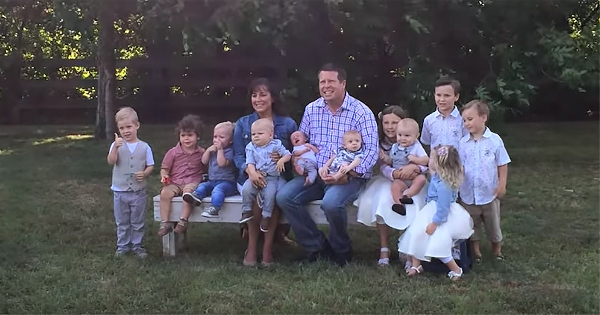 This Behind-The-Scenes Video Of The Duggar Grandkids Photoshoot Is