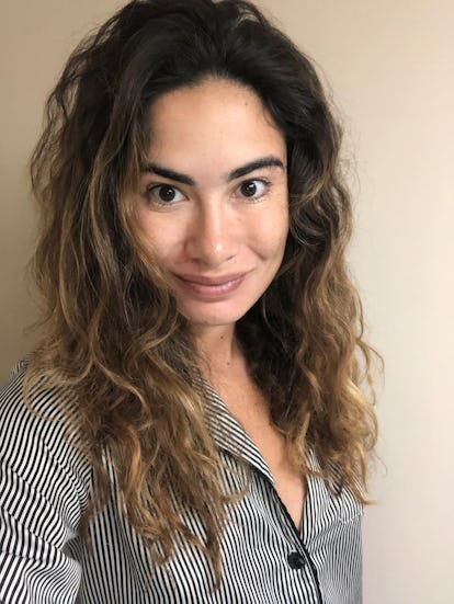 Is Champagne Good For Your Hair? I Washed Mine With Bubbly & My Highlights Have Never Looked Better Is Champagne Good For Your Hair? I Washed Mine With Bubbly & My Highlights Have Never Looked Better
