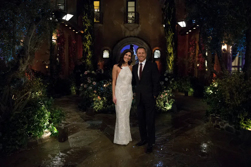 Becca Kufrin's 'The Bachelorette' Finale Dress Looked Super Similar To Her Dress From Night One Becca Kufrin's 'The Bachelorette' Finale Dress Looked Super Similar To Her Dress From Night One
