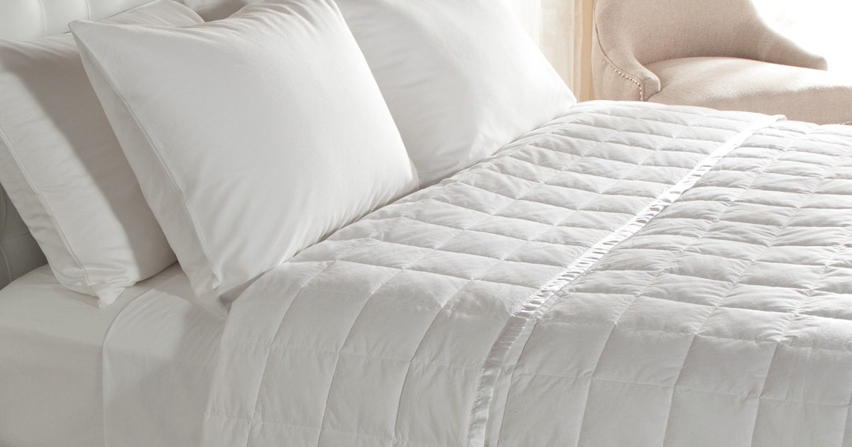The 10 Best Summer Blankets To Keep You Cool All Night