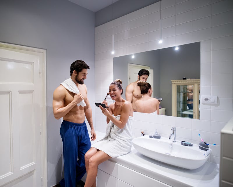 9 Things All Couples Should Vs Shouldn T Do In The Bathroom Together This is overall for couples who alike doing personal effects together. bathroom together