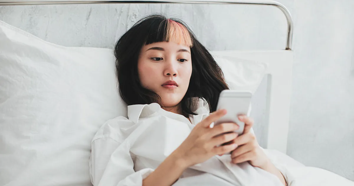 When Someone Takes Forever To Text Back, Here's How To Handle It