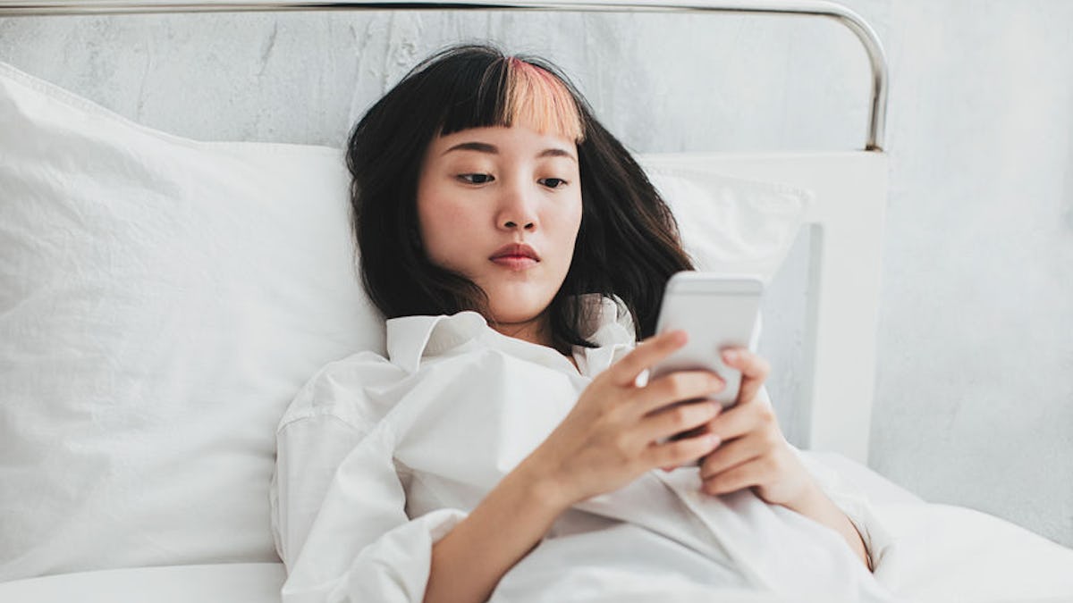 When Someone Takes Forever To Text Back, Here's How To Handle It