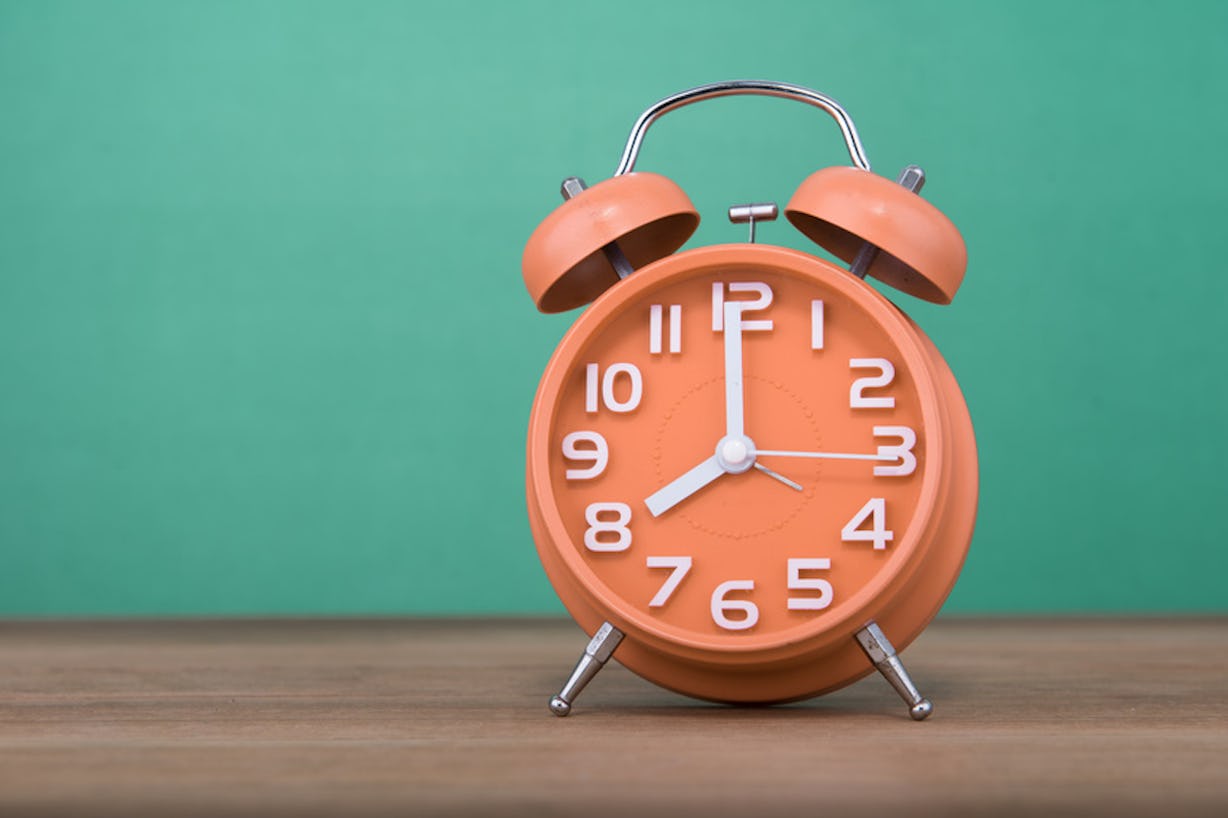 When Do We Change Clocks Back In Fall 2018? Everyone Looks Forward To