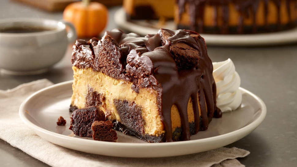 Olive Garden S Chocolate Chunkin Pumpkin Cheesecake Is Made With