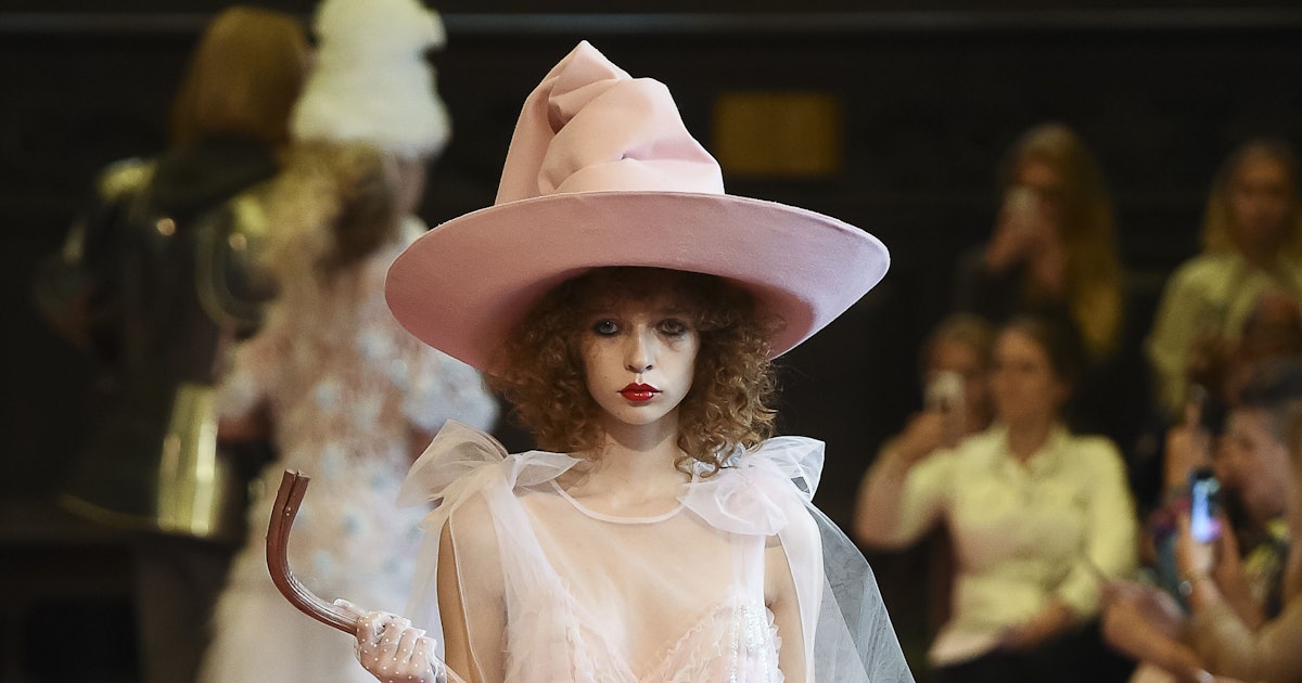Ryan Lo's 'Harry Potter'-Inspired London Fashion Week Collection Will ...