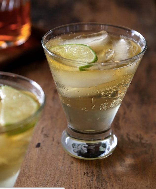 jack and ginger lemonade cocktail