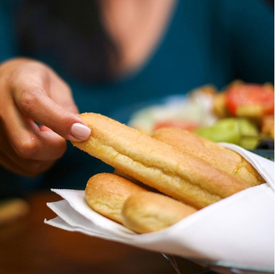Olive Garden Gives Away Too Many Breadsticks Say It Ain T So