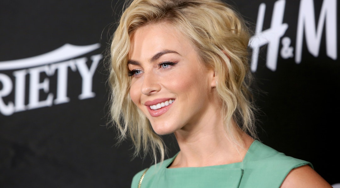 Julianne Hough S Blunt Bob Bangs Will Convince You To Get A