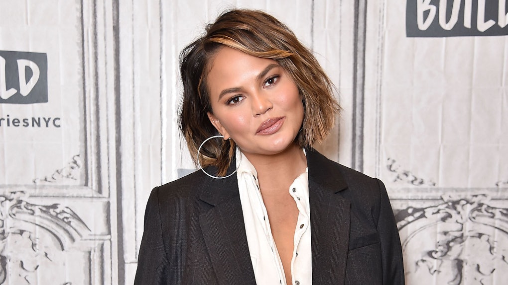 Chrissy Teigen S Response To A Fan Criticizing Her Haircut Was The