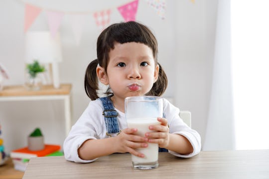 Do Kids *Really* Need Milk? These Are The Pros & Cons Do Kids *Really* Need Milk? These Are The Pros & Cons