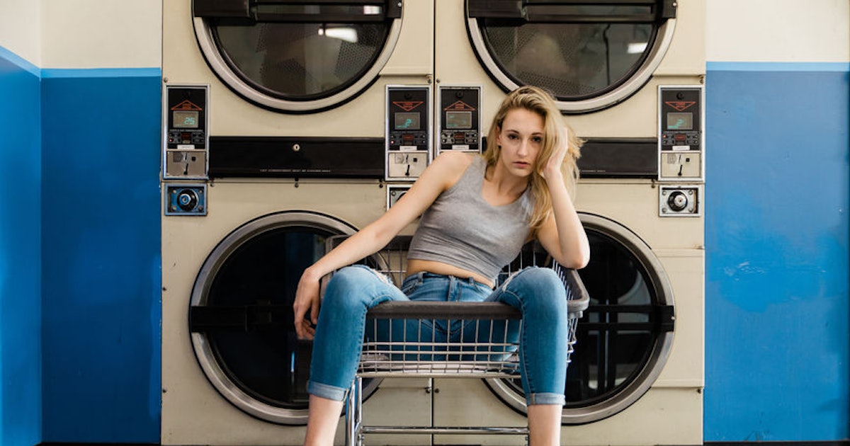 9 Fun Pickup Lines To Try At The Laundromat That Aren T A Total Wash