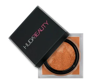 The Best NoFlashback Setting Powders For Women Of Color, According To