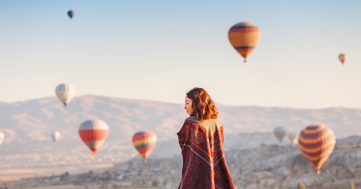 38 Captions For Hot Air Balloon Pics Because Adventure Is Out There