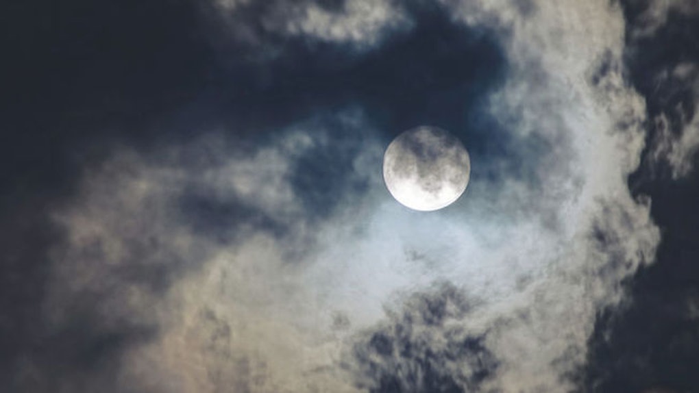 The New Moon On September 9 Affects Your Love Life So Here Are 4