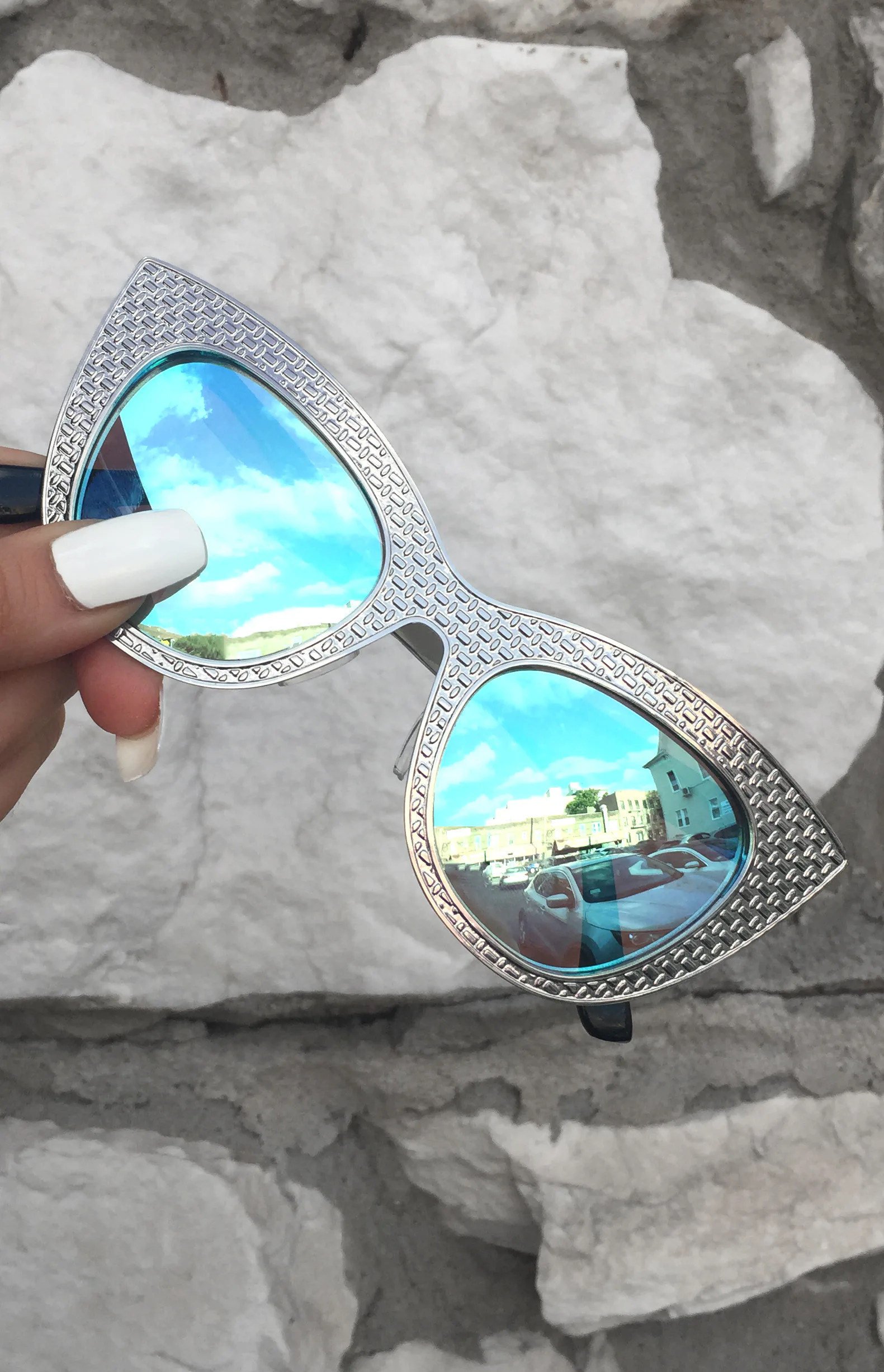 TopFoxx‎ Selena Sunglasses in Black TopFoxx Chloe Black/Rose Gold Sunglasses – THE ANTI main image 2