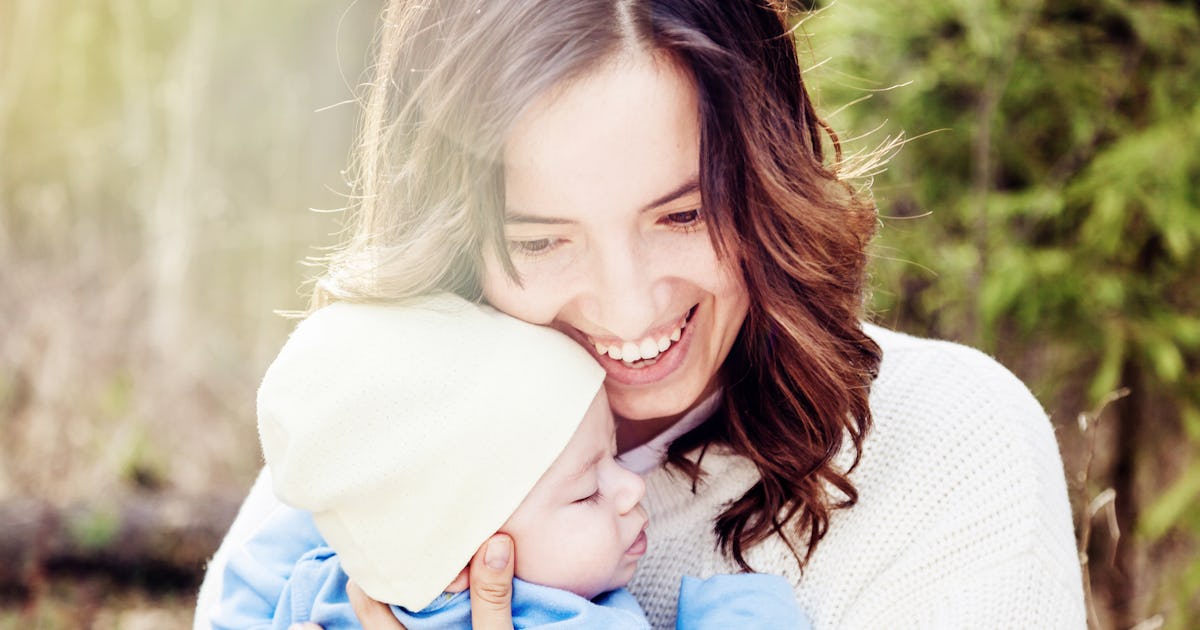 Hugging Makes Babies Smarter, Says Science, & It's The Best Thing Ever