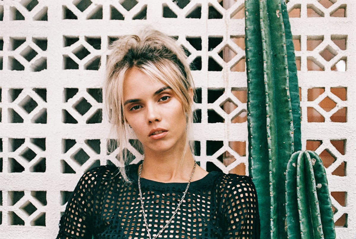 Is My Boyfriend Bored Of Me Experts Weigh In On How To Tell