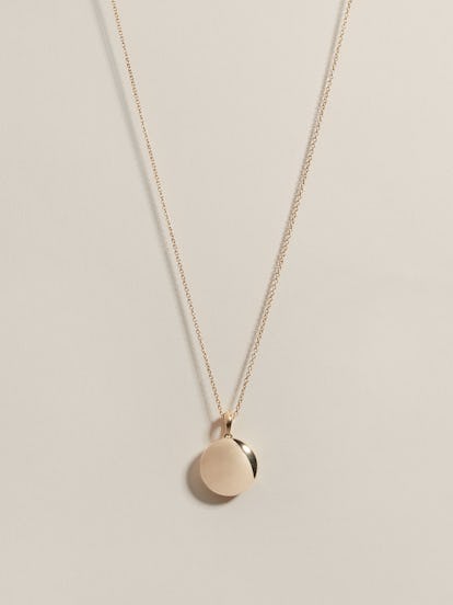 17 Minimalist Jewelry Brands You Should Know In 2019 Top 10 luxury jewelry brands in the luxury jewelry modern jewelry resin jewelry fine jewelry jewelry accessories jewelry design. 17 minimalist jewelry brands you should