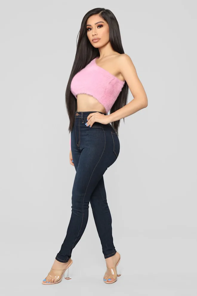 kylie jenner pink dress fashion nova Kylie Jenner Wears A Pink Feathered Dress by Connor Ives