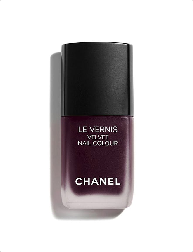 Le Vernis Velvet Nail Color in Profondeur
