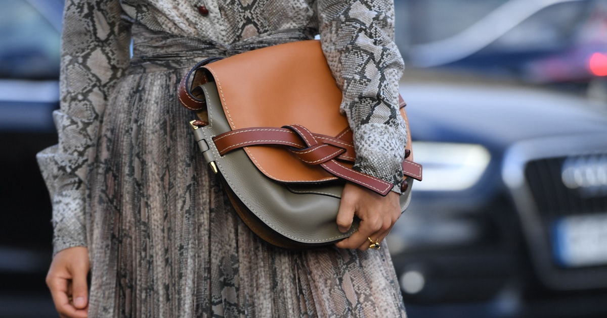 Chloe Nile Bracelet Bag Large in Grey