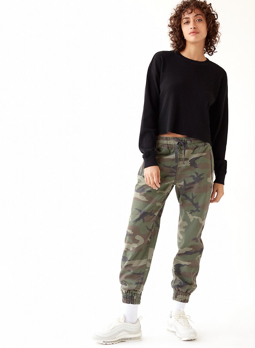 outfits for camo pants