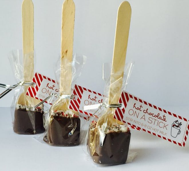 12 Peppermint Hot Chocolate Pop