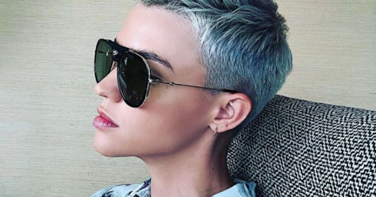Ice Blue Hair Is The New Rose Gold Here S All The Celebs Rocking