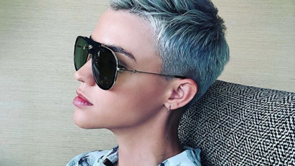 Ice Blue Hair Is The New Rose Gold Here S All The Celebs Rocking