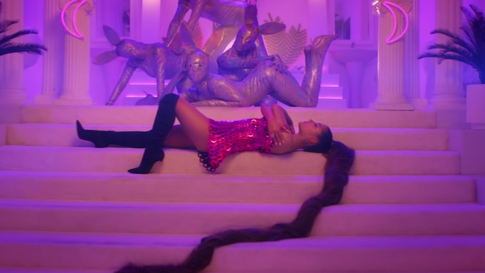 Ariana Grande S 7 Rings Ponytail Is Longer Than Your Life