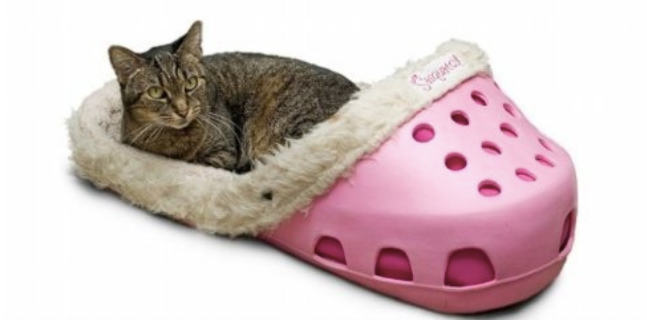 furry crocs pink