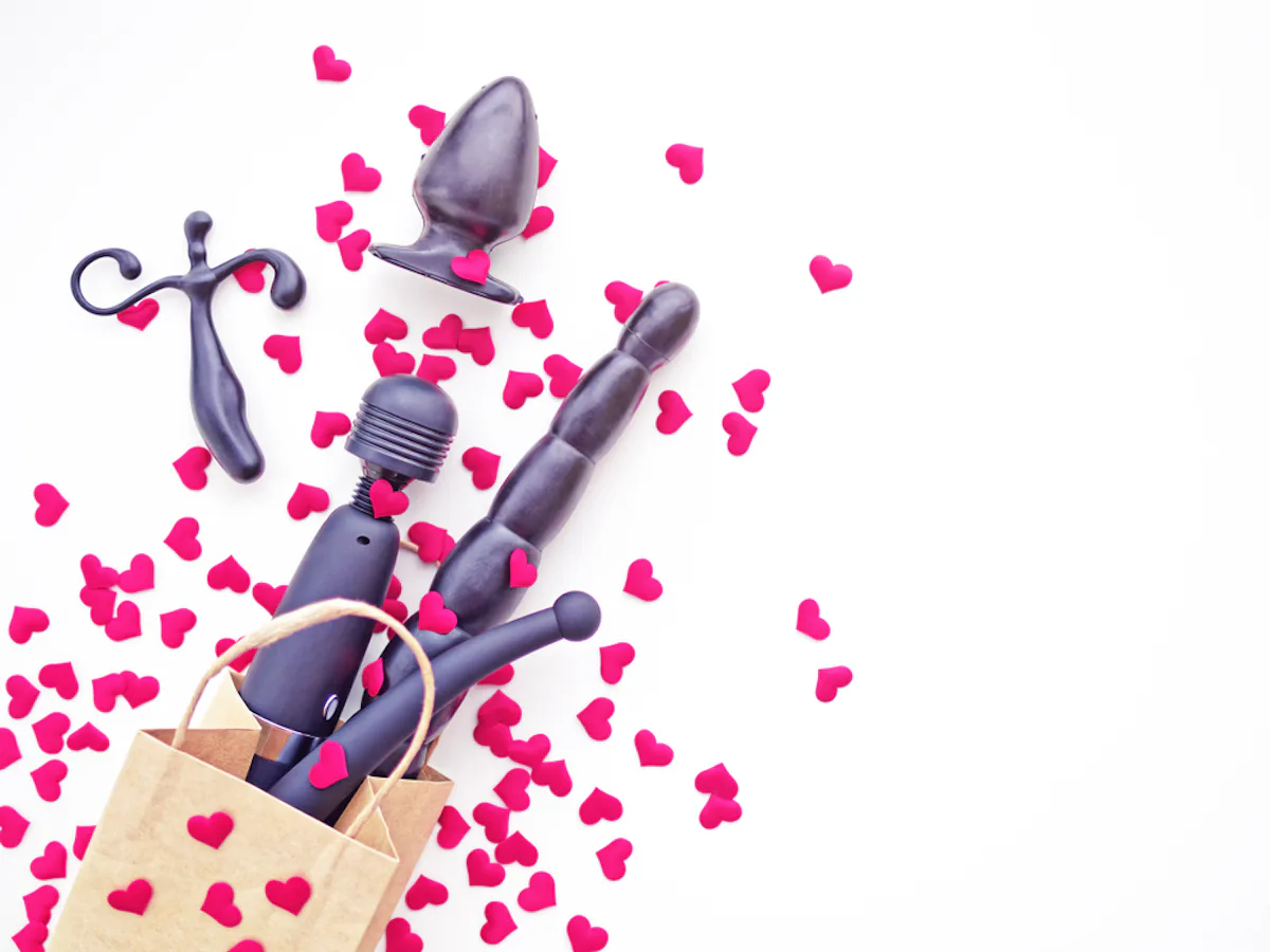 5 Sex Toys For Couples To Heat Up Your Valentine's Day Romp 5 Sex Toys For Couples To Heat Up Your Valentine's Day Romp