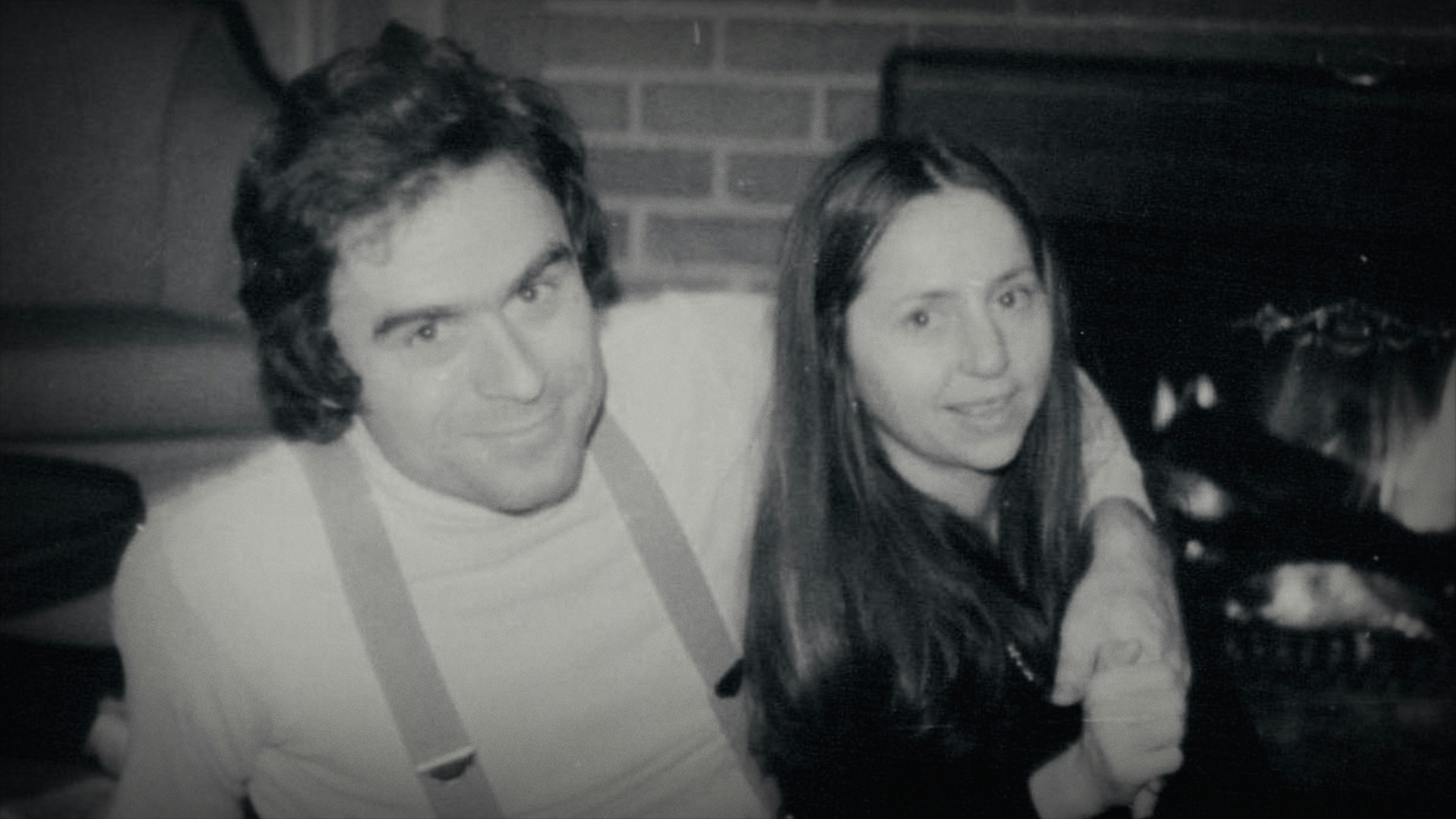 Biografi Profil Biodata Biography Elizabeth Kloepfer dan Ted Bundy