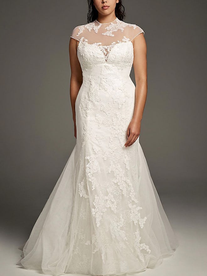 Chantilly Lace Plus Size Trumpet Wedding Dress