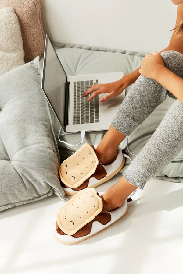 This Huggable Pizza Heating + Cooling Pad From Urban Outfitters Is Here