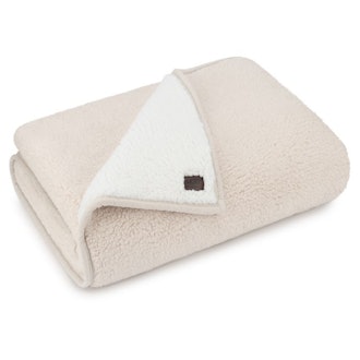 UGG® Classic Sherpa Throw Blanket in Ceramic