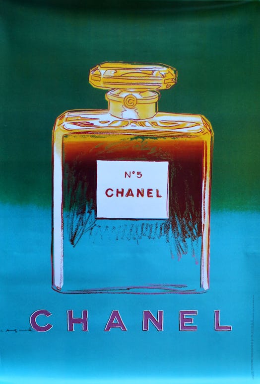 Illustration of Chanel No.5 bottle