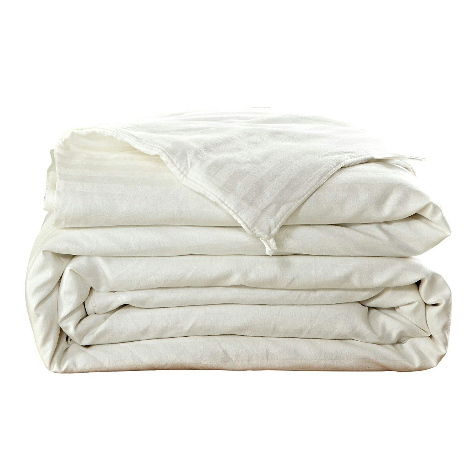 The 3 Best Comforters For Dog Hair