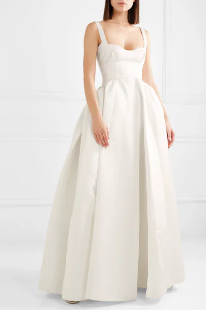 Victoria Beckham S Wedding Dress Is Still Relevant 20 Years Later Here S Why