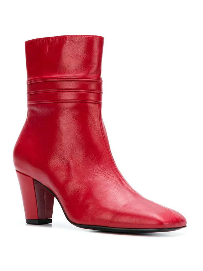 B Square Toe The Square-Toe Boots Trend Is Back — Here's How To Wear It
