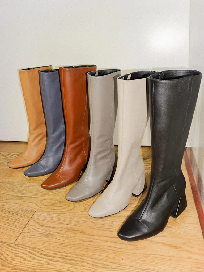 B Square Toe The Square-Toe Boots Trend Is Back — Here's How To Wear It
