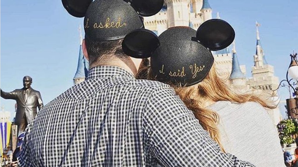 20 Photos Of Proposals At Disneyland Disney World That Look