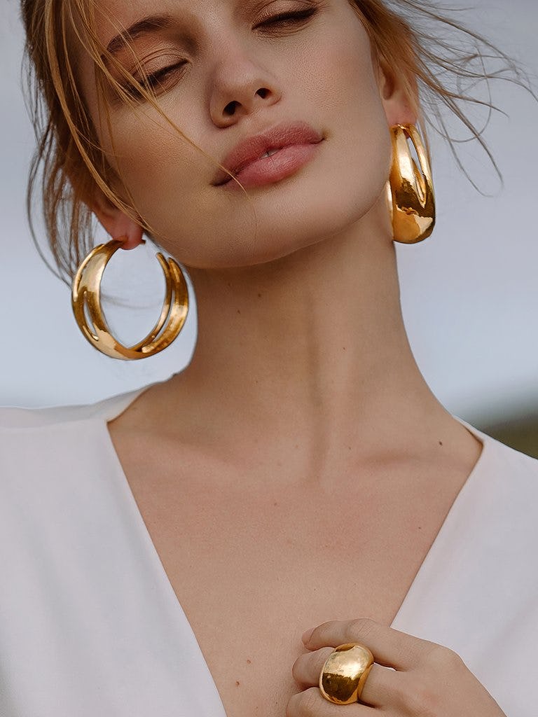 8 Spring 2020 Jewelry Trends From The Runways That You'll Want To Start ...