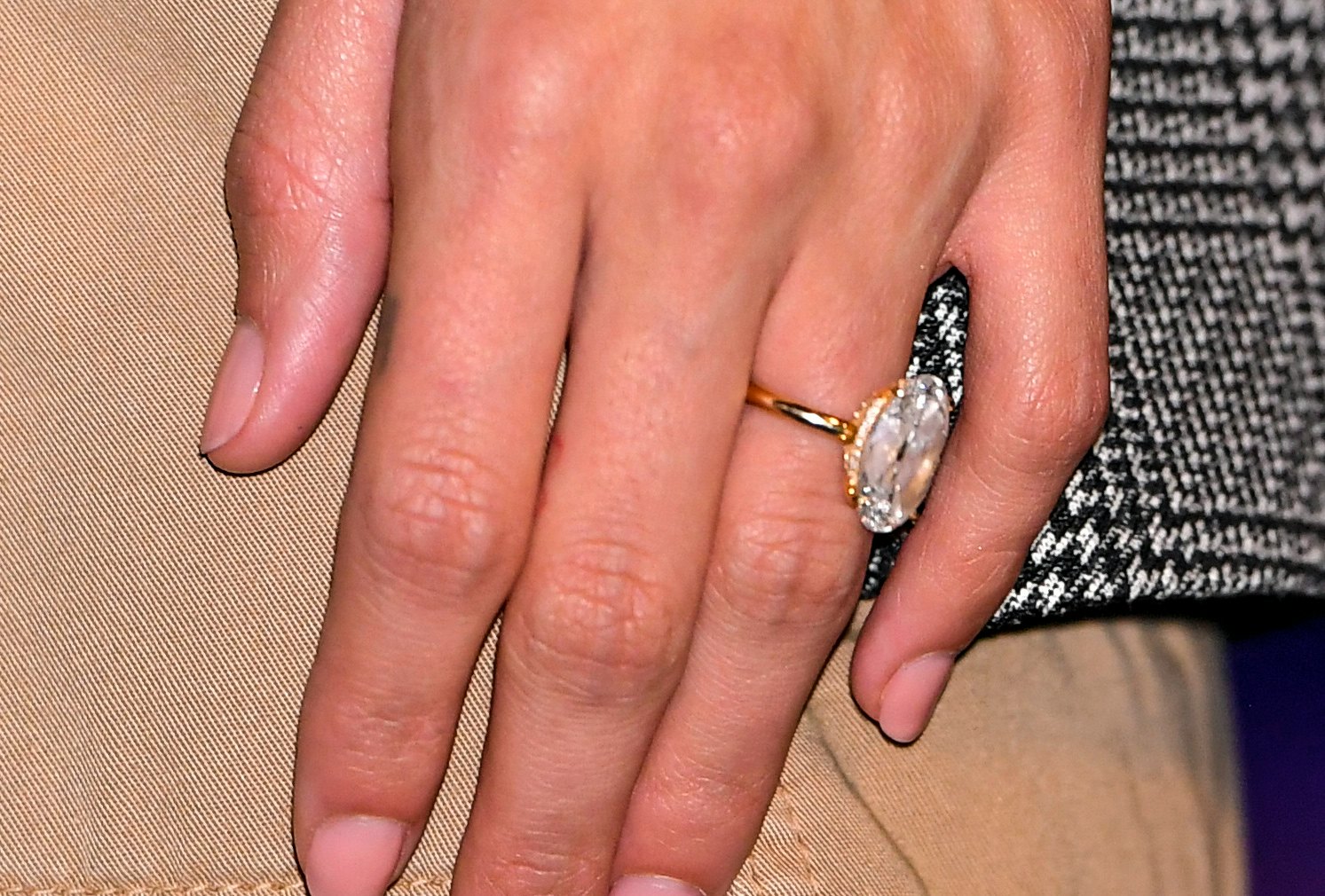 Hailey Baldwin's Wedding Ring Suits Her 