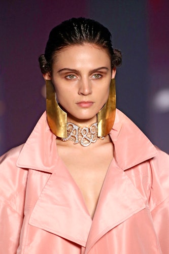 8 Spring 2020 Jewelry Trends From The Runways That You'll Want To Start ...