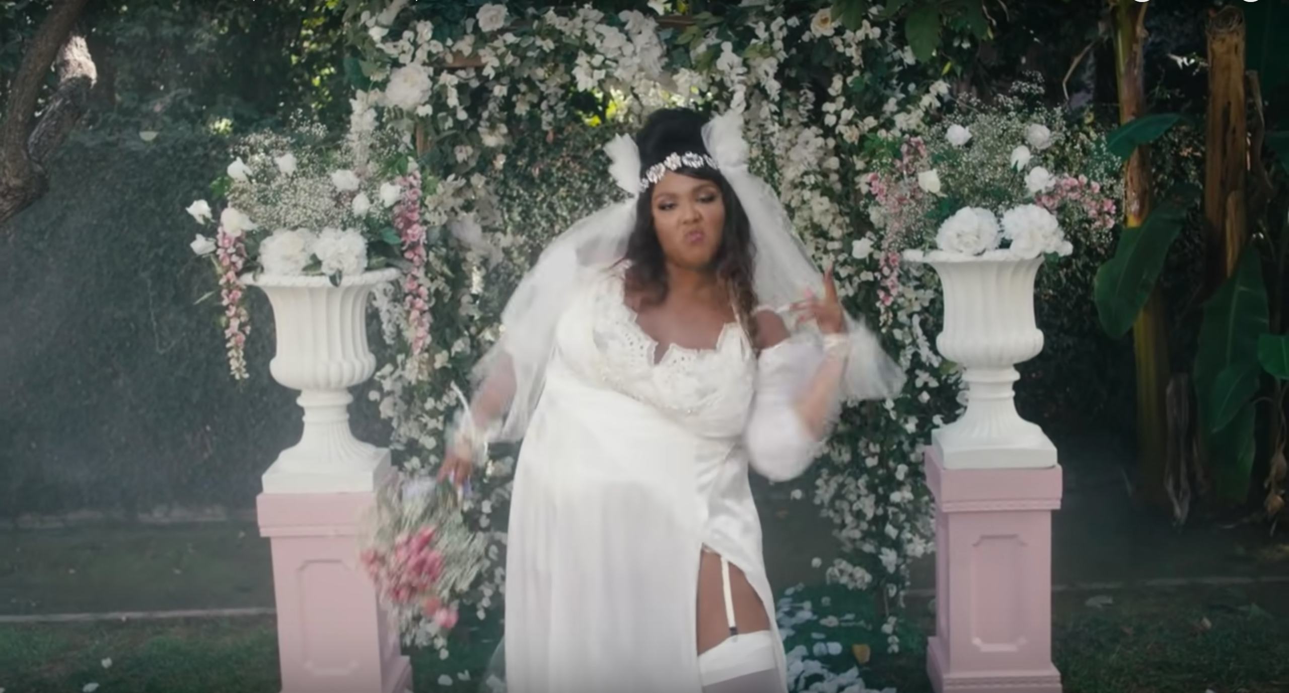 4 Lizzo 2019 Halloween Costumes That Will Make You Feel 150% That B*tch